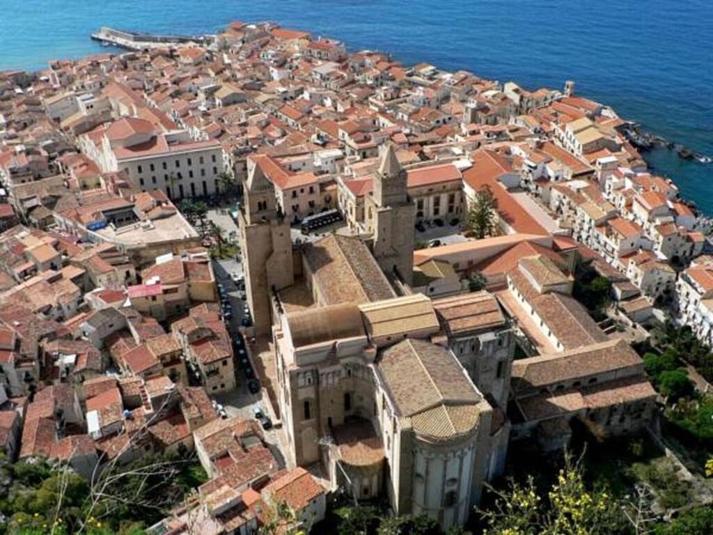 Cavour Holidays Cefalù Exterior foto